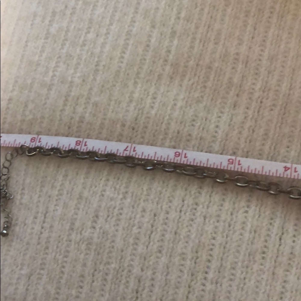 Beautiful Statement Necklace - Picture 4 of 5